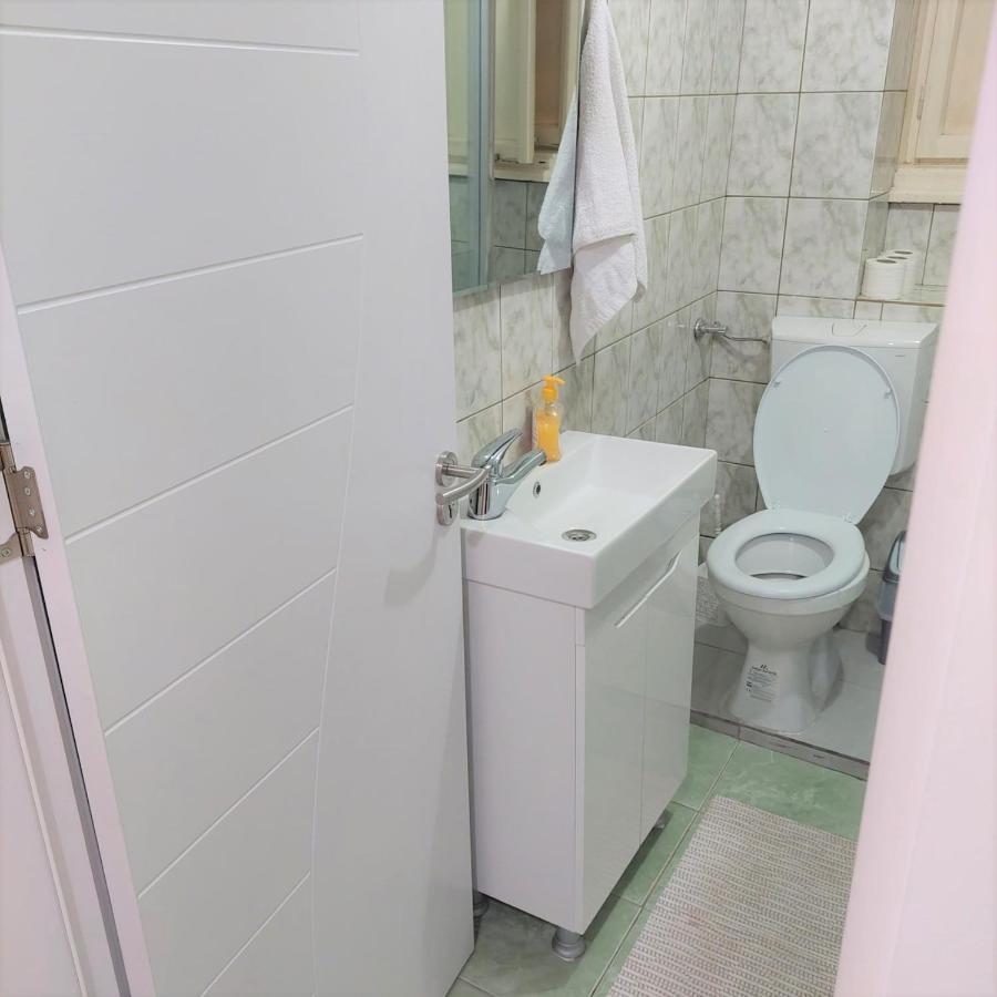 City Lux Square Apartments سكوبجي المظهر الخارجي الصورة