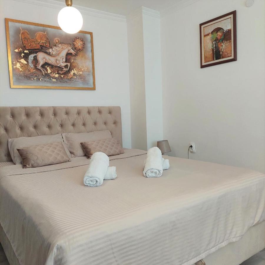 City Lux Square Apartments سكوبجي المظهر الخارجي الصورة