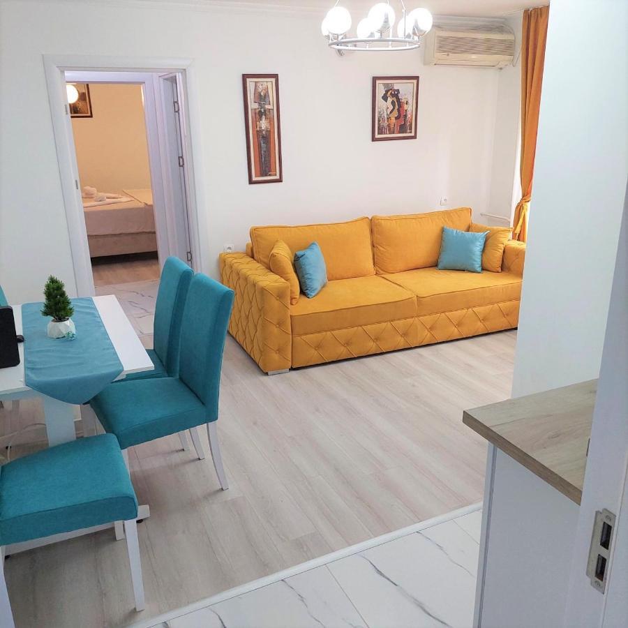 City Lux Square Apartments سكوبجي المظهر الخارجي الصورة