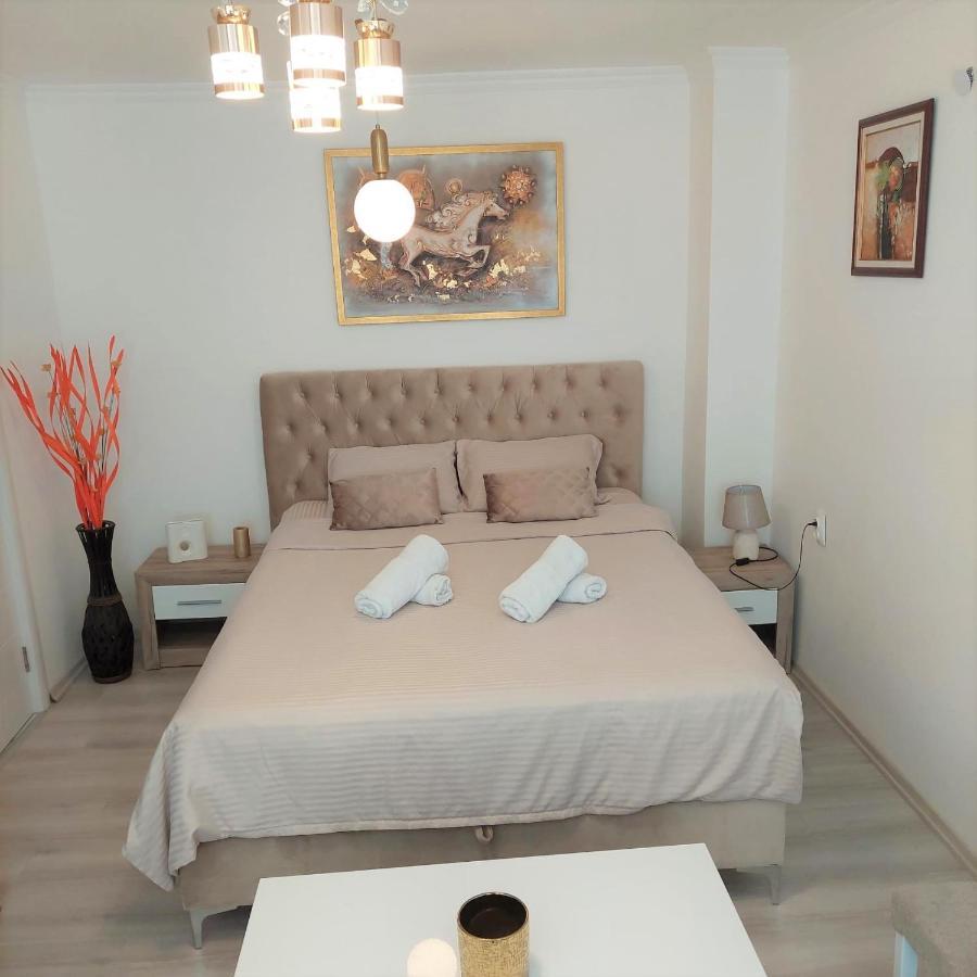 City Lux Square Apartments سكوبجي المظهر الخارجي الصورة