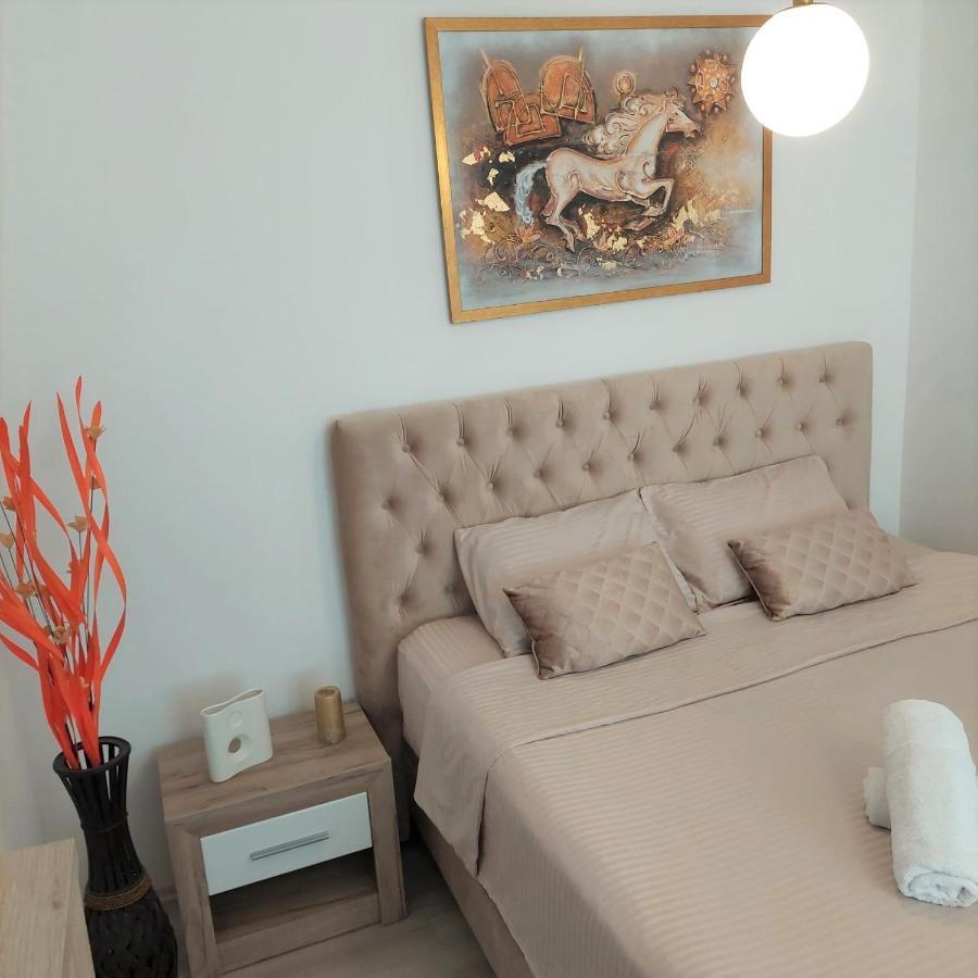 City Lux Square Apartments سكوبجي المظهر الخارجي الصورة