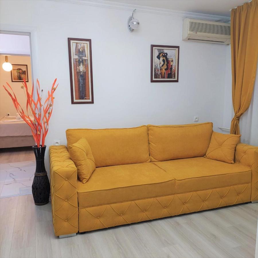 City Lux Square Apartments سكوبجي المظهر الخارجي الصورة
